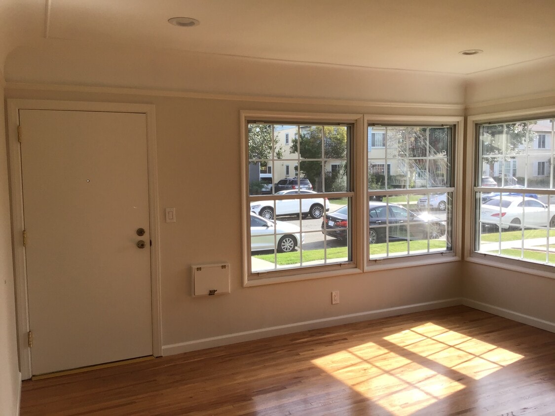 Living room front door - 8773 Reading Ave (Los Angeles, CA)