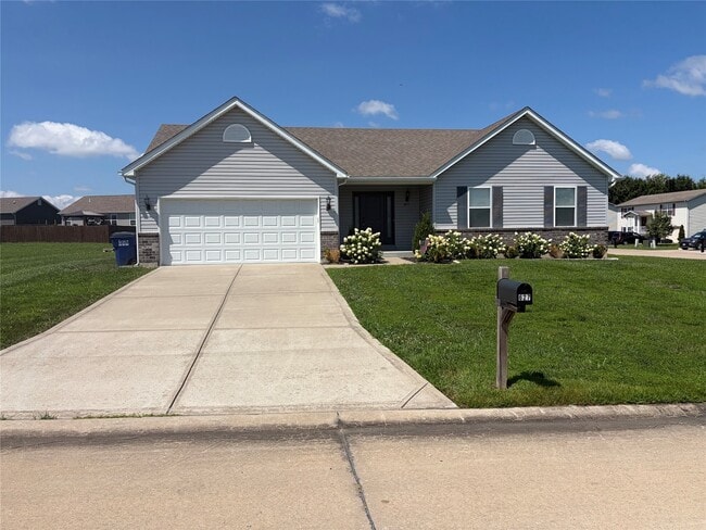 Photo - 627 Gandalf Ln