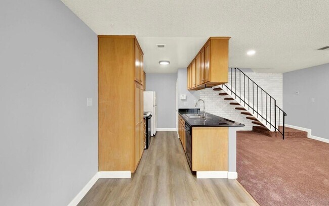 Photo - Nicely Updated 2 Bed 1 Bath Condo in Antio... Unit 2