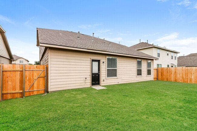 Building Photo - 1026 Sarena Ct