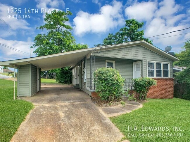 Building Photo - 1225 14th Pl E