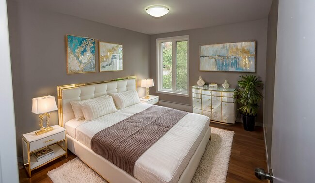 Photo - 2100 Regent St