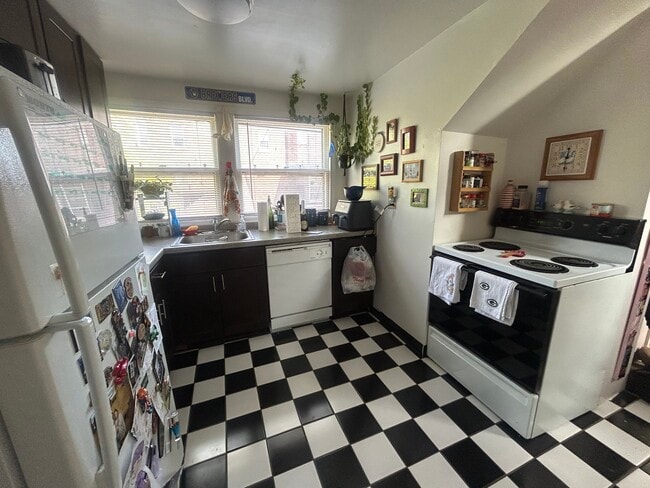 Photo - 2533 N Lake Dr Unit 2535B