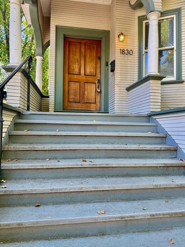 Photo - HSTREET1828-1830 Unit 1830