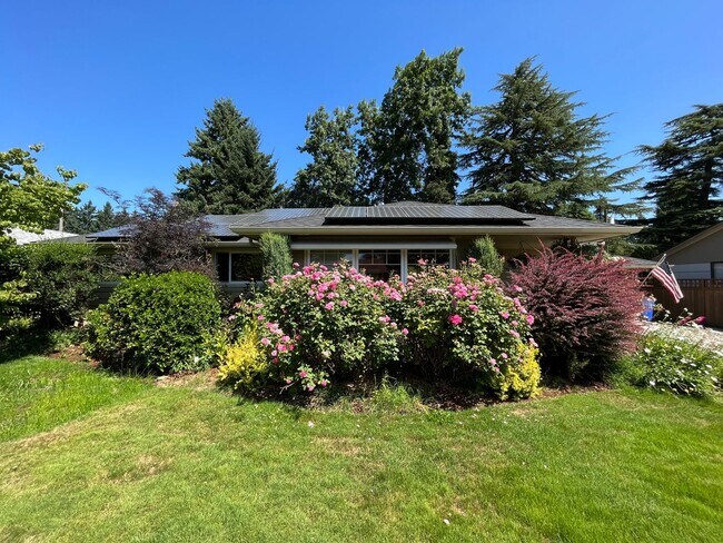 Photo - Amazing NE Portland 4Bd + 3Ba ~ House Sola...