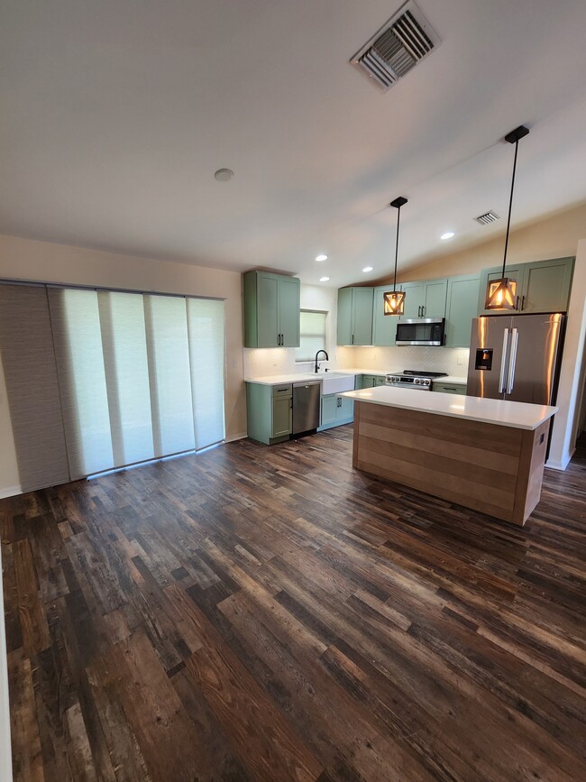 Photo - 620 SE 12th Ave
