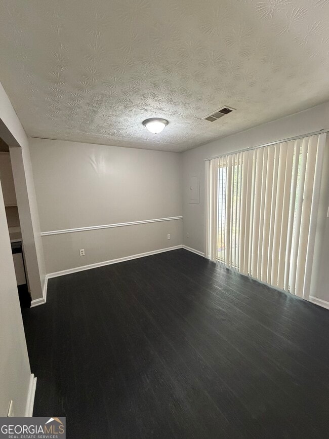 Photo - 1744 Bob White Ln SE