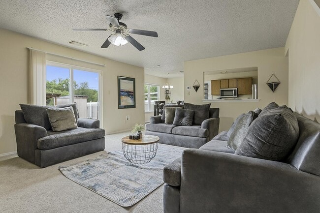 Charming 5-Bedroom Home in a Prime San Antonio Location!