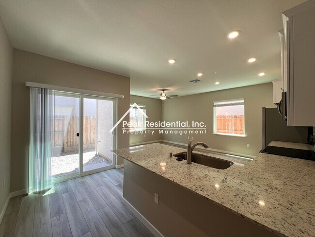 Photo - Brand New 3bd/2.5a Lincoln Home With Loft-Must See!