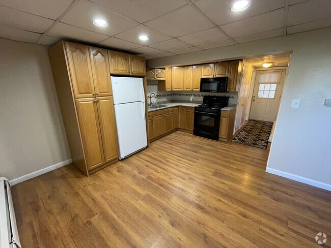 Building Photo - 215 Chelmsford St Unit 1 Rental