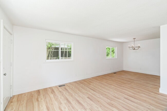 Photo - 415 Taliwa Dr