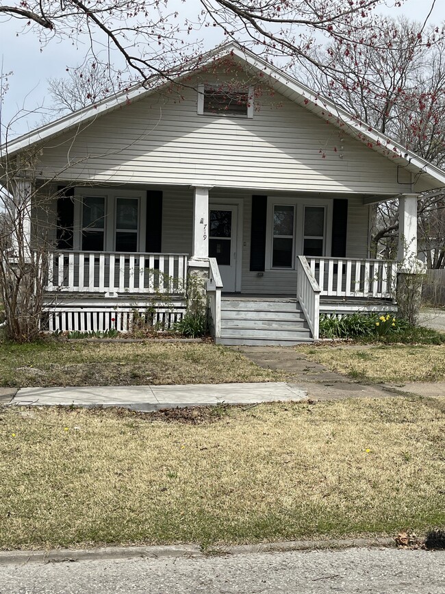 Photo - 719 W 6th St House
