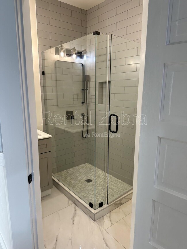 Photo - 1192 Pacific Ave