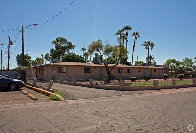 Exterior - Paradise Village Apartments
