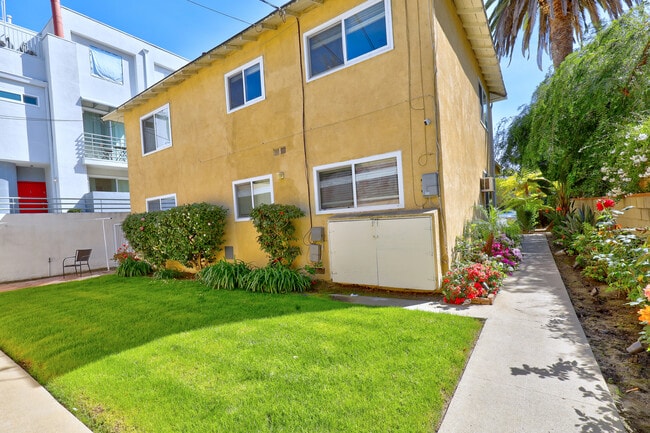 Photo - 10459 Riverside Dr