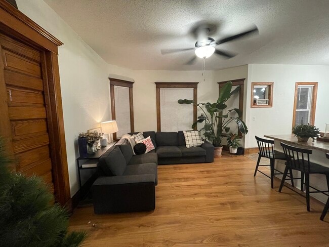 Building Photo - 2310 Polk St NE Unit #1
