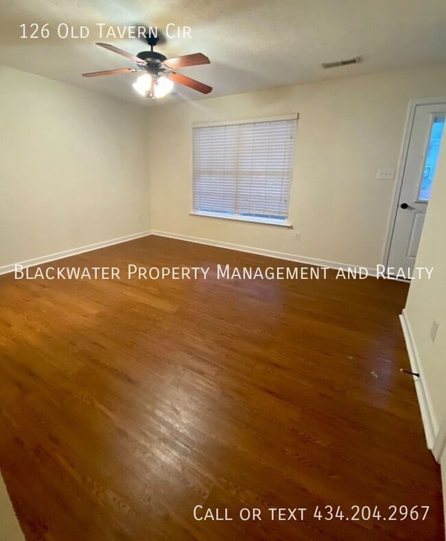 Photo - 126 Old Tavern Cir