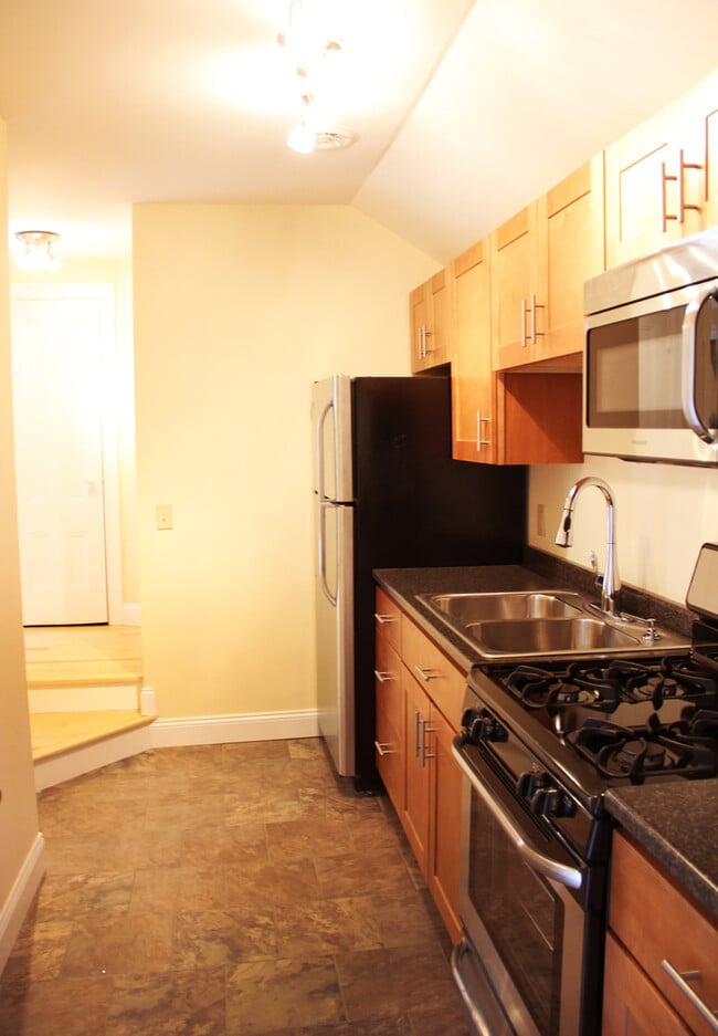 Photo - 16 Grant St Unit APT 5