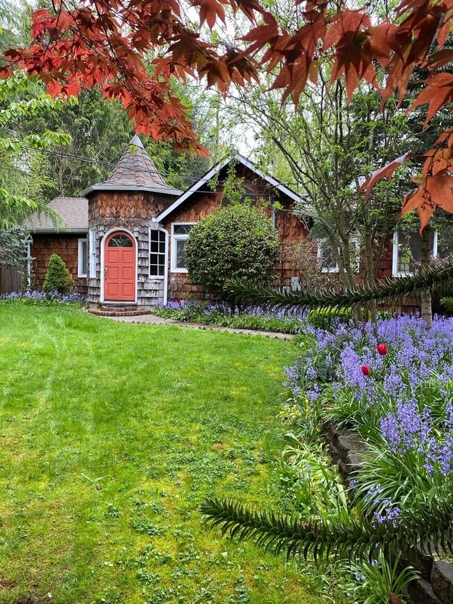2Bd/2Ba Kirkland House - 2Bd/2Ba Kirkland House