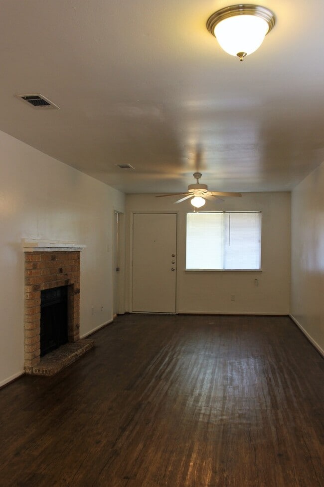 Photo - 3619EL Unidad B