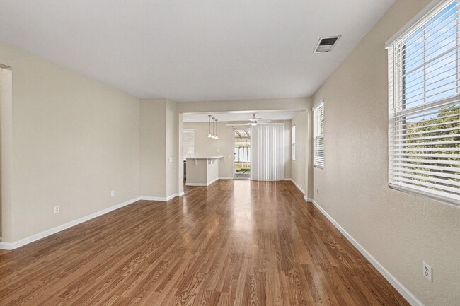 Photo - 337 Upton Pyne Dr