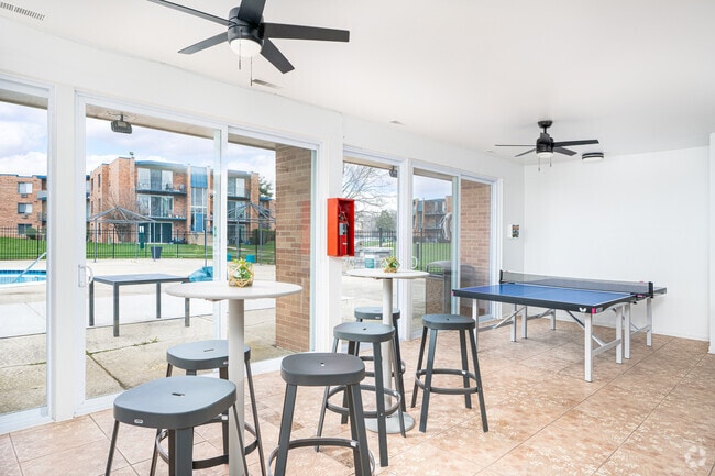 Clubhouse Open Room