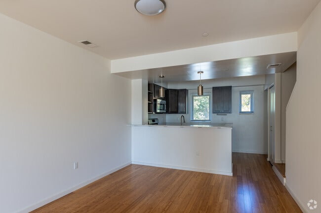 2BR, 2BA - 1,135SF - Dining Room