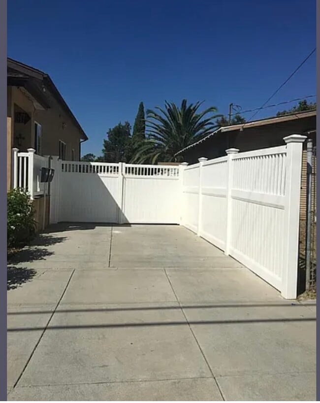 Photo - 1529 Mohawk St