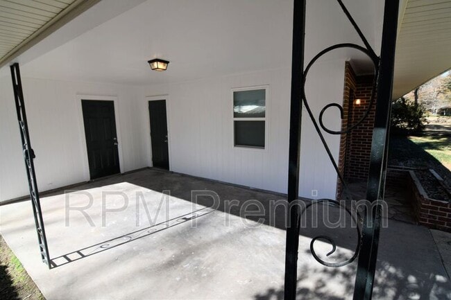 Photo - 11965 Troy St