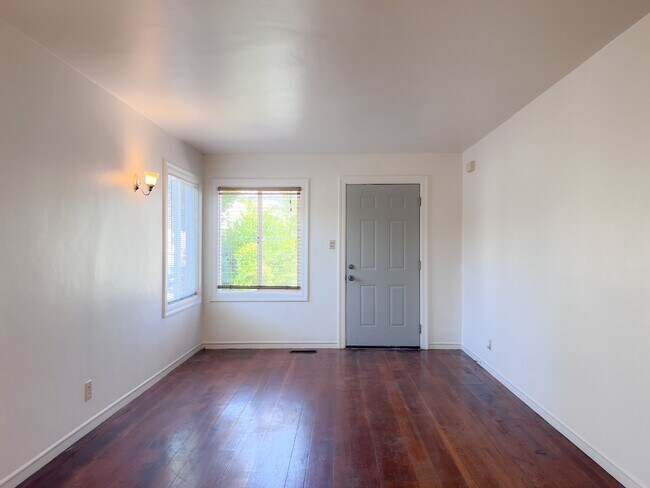 Photo - 1054 Cornell Ave