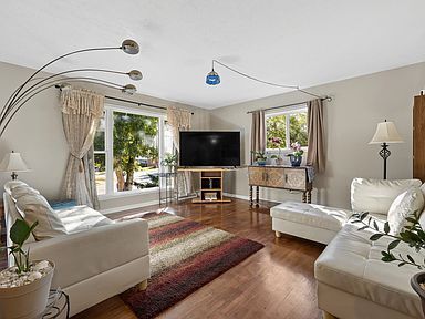 Photo - 3 bedroom, 2 bathroom 2,256 sqft home in a quiet Spearfish neighborhood!