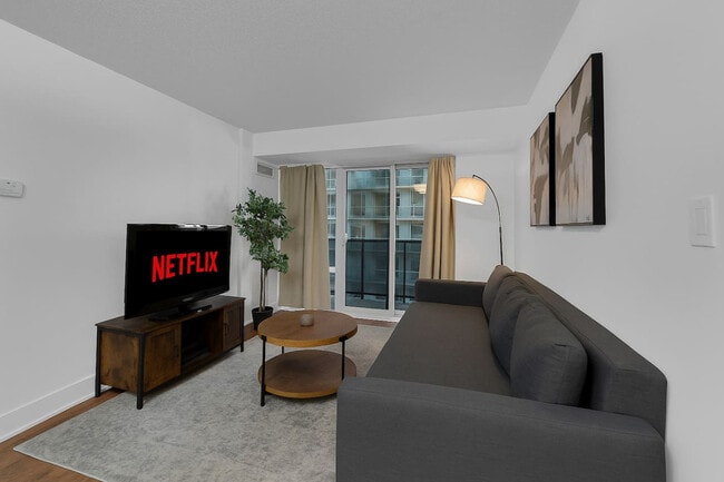 Building Photo - 26 Blue Jays Way