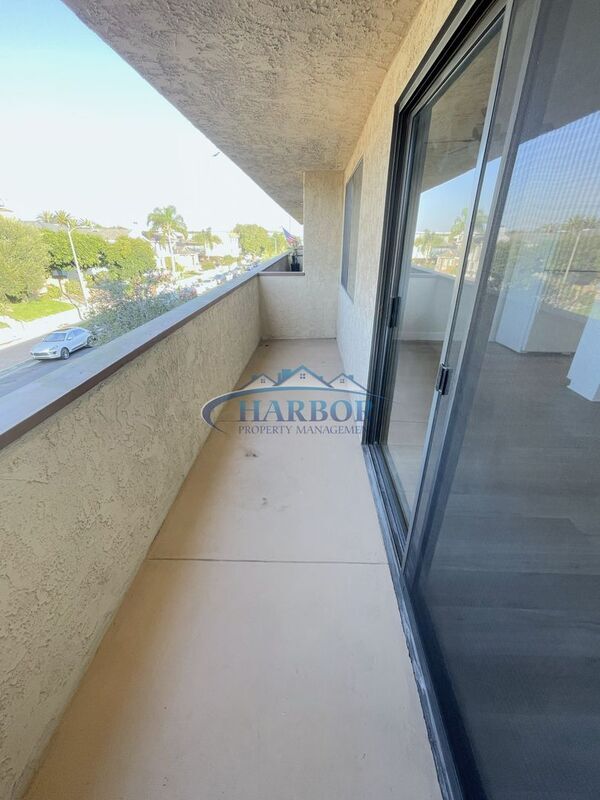 Photo - 949 W 26th St Unit 204