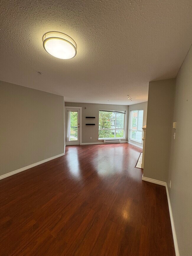 Photo - 3174 Gladwin Rd Unit 207