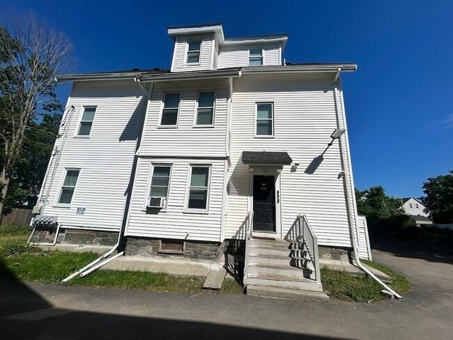 Photo - 35 Newcomb Pl Unit 3