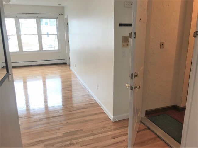 Photo - 71 5th St Unit 3