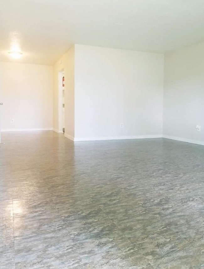 Photo - Cedar Bluff Apartments