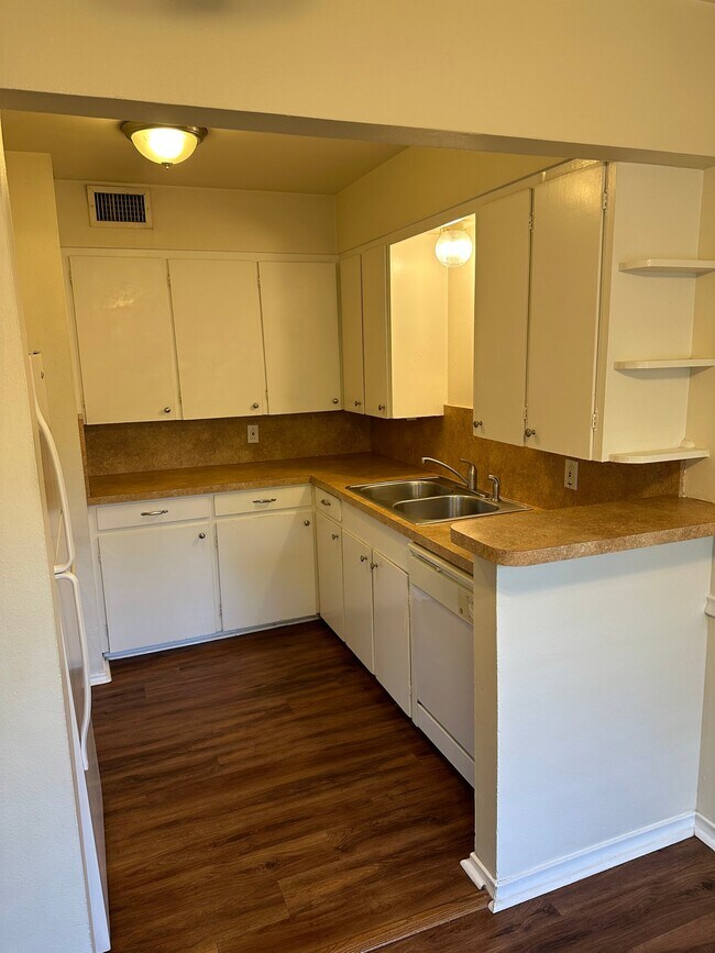 Photo - 6205 Oram St Unit H