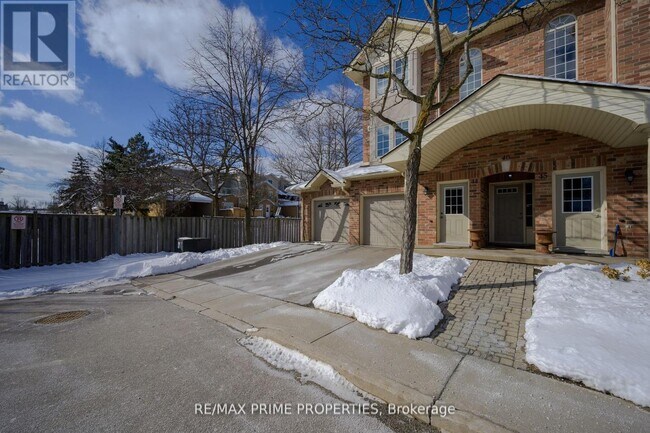 Photo - 4045 Upper Middle Rd