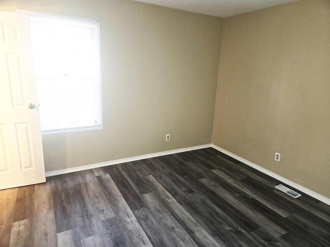 Photo - 7926 E 35th St