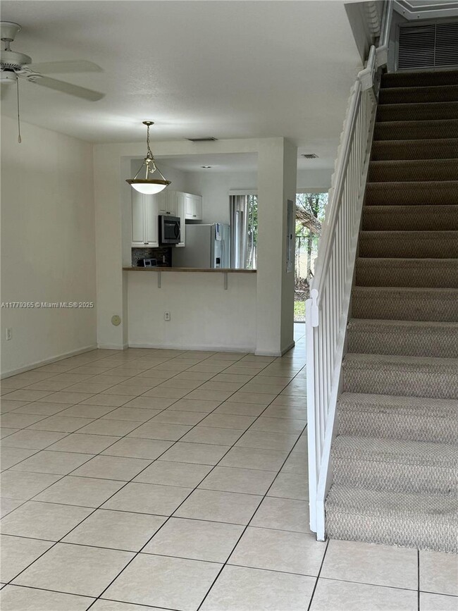 Photo - 669 NW 42nd Ave