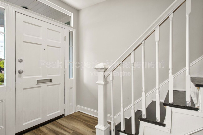 Photo - 2504 E Leigh St