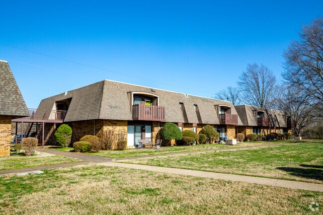 Photo - Cambridge Square