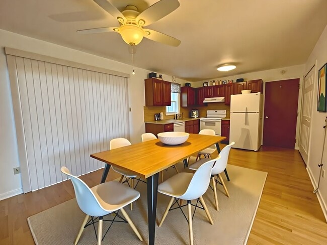 Photo - 211 Grandview Cir