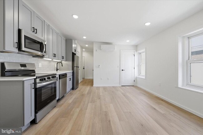 Photo - 627 N 16th St Unidad 302