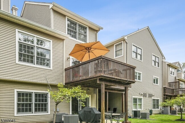 Photo - 10 Conklin Ct
