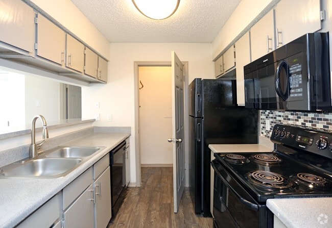2Bd/2Bath