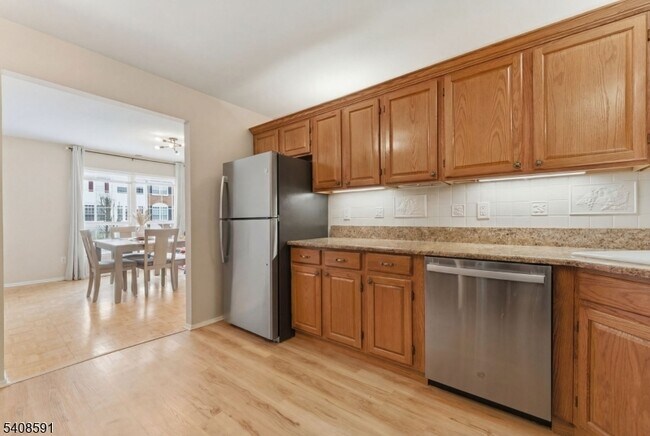 Photo - 774 Sassafras Ct