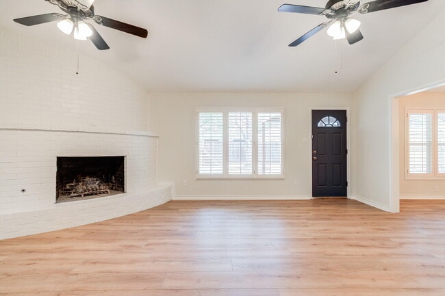 Photo - 5309 77th St