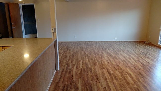 LR; Kit & dining area on left - 1375 Akalani Loop Unit B